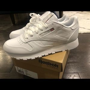 Reebok Classic Leather Female Size 6